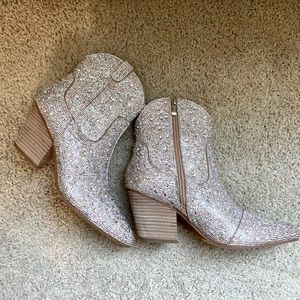 Rhinestone cowgirl boots